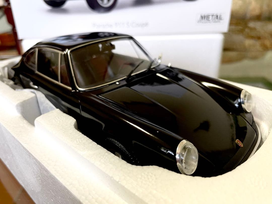 価格変更 1/18 シュコー ポルシェ911S クーペ1973ブラック 未展示品