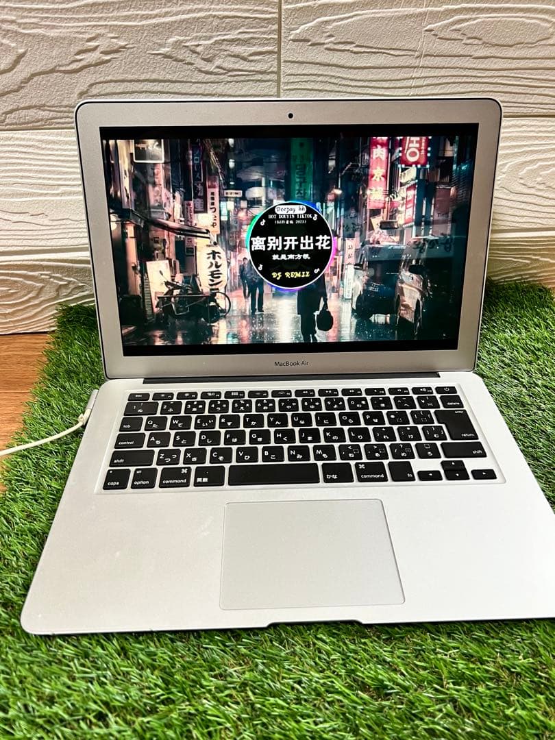 Apple MacBook Air 13インチ core i7