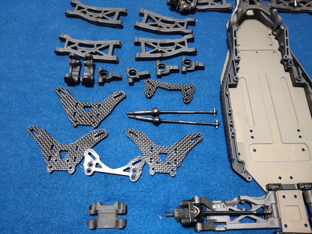 ヨコモSO2.0、3.0のパーツ取りセット