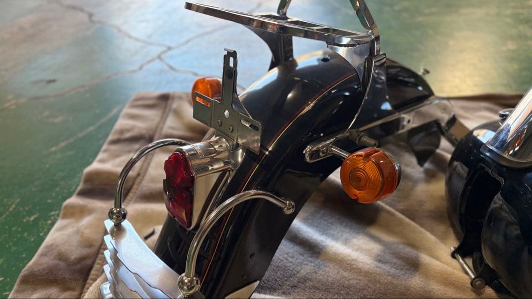 FLSTS 2001年式　キャブ車　外装一式　装飾品多数！