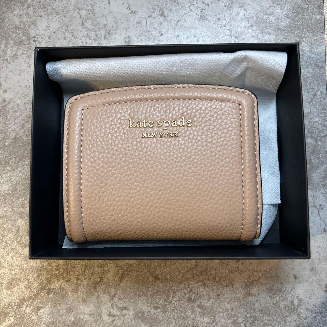 再値下げ‼️kate spade 二つ折り財布 ケイトスペードニューヨーク