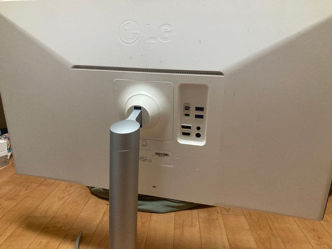 LG モニター ディスプレイ 32UL950-W 31.5インチ