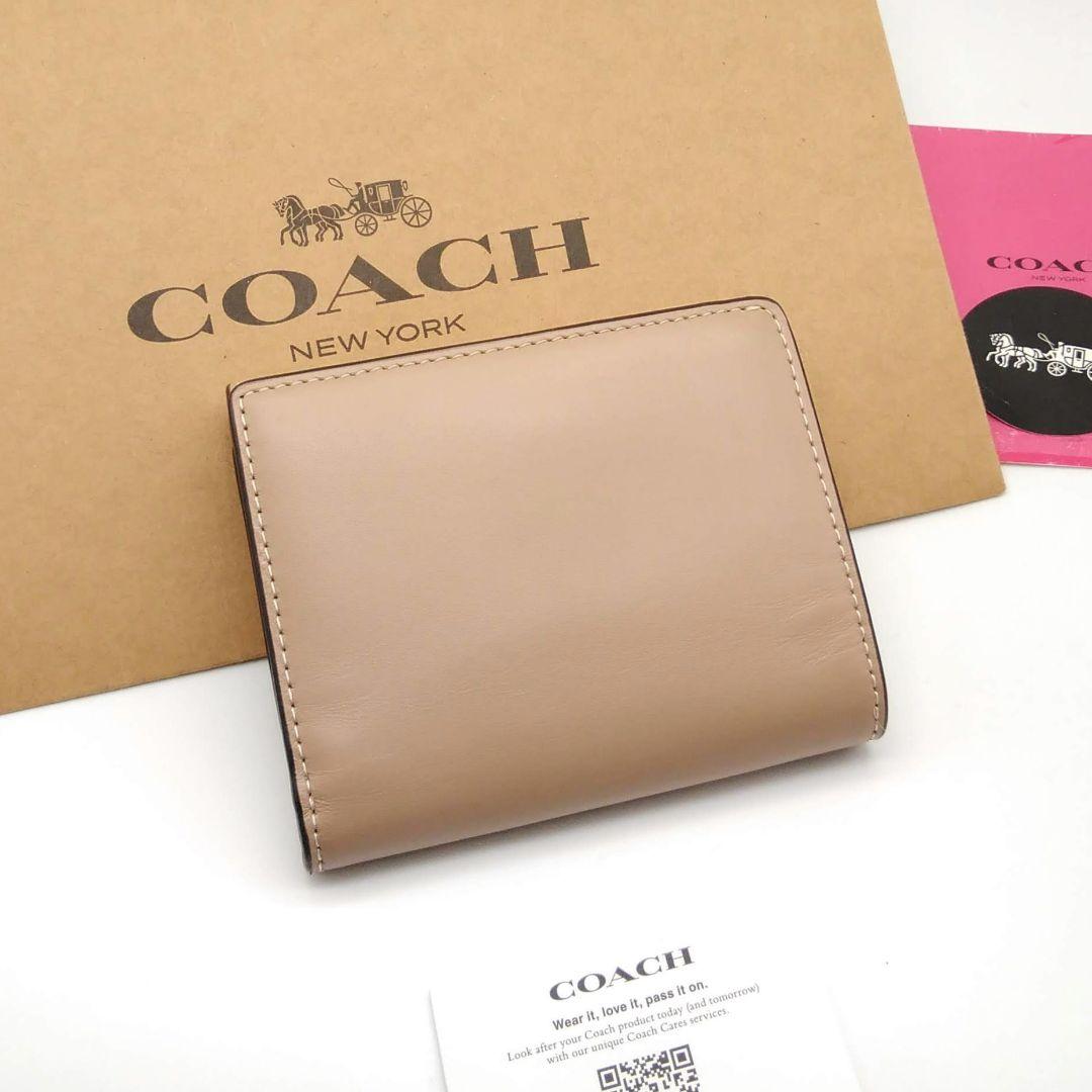 新品　COACH　折り財布　レディース
