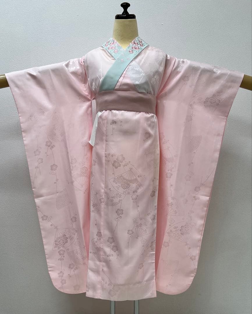 振り袖　フルセット　長襦袢付　ピンク　成人式　金彩加工　刺繍入り　銀通し　704