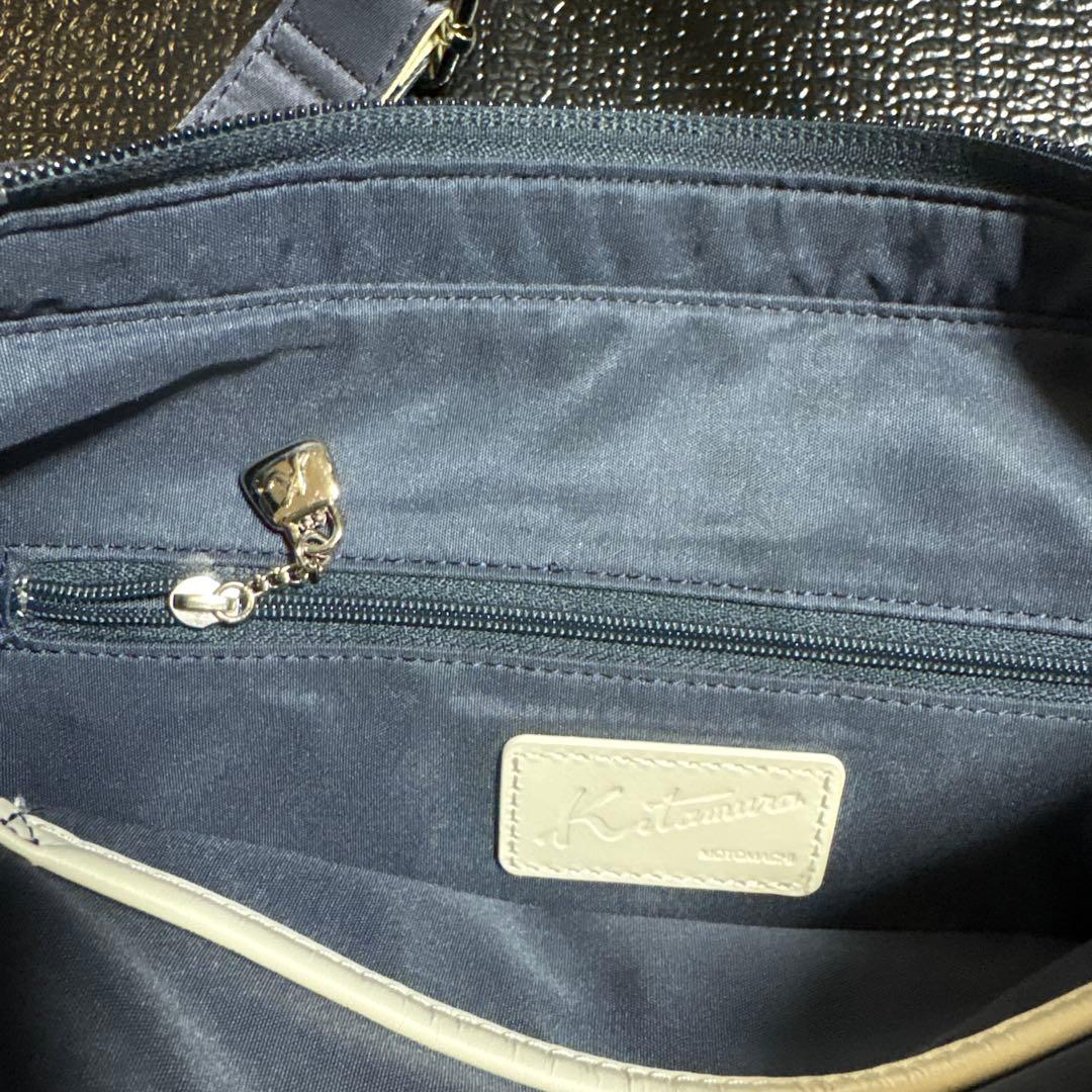 キタムラ　ナイロンショルダーバッグ　ネイビー