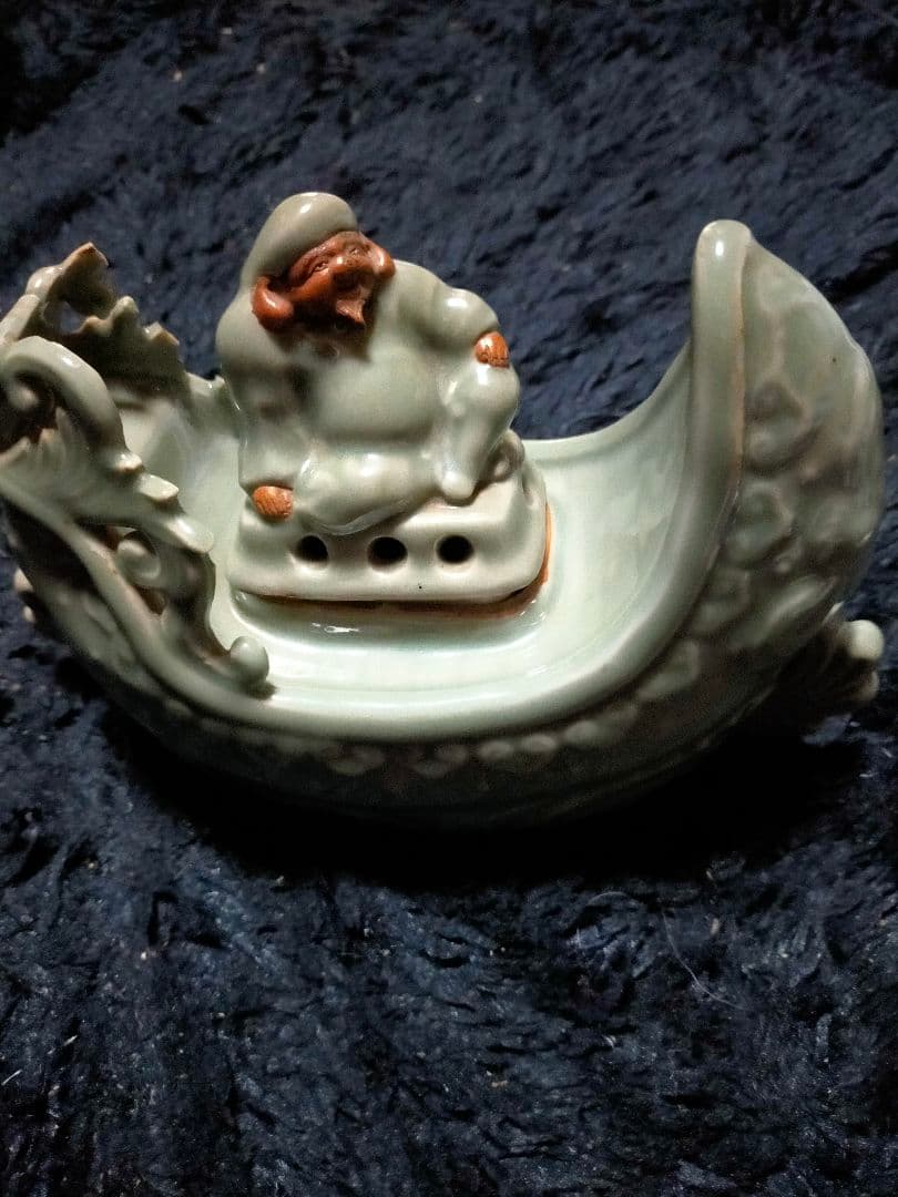 鍋島青磁大黒船香炉