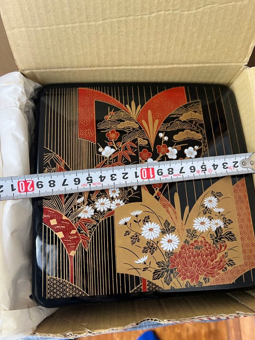漆器重箱 3層 ❣️花柄 黒金　おせち　お正月　イベント　パーティ〜❣️ お菓子　和