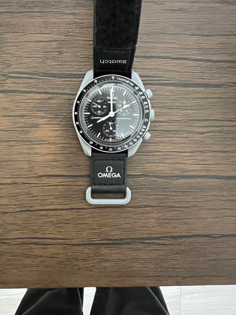 OMEGA × swatch MISSION TO MOON