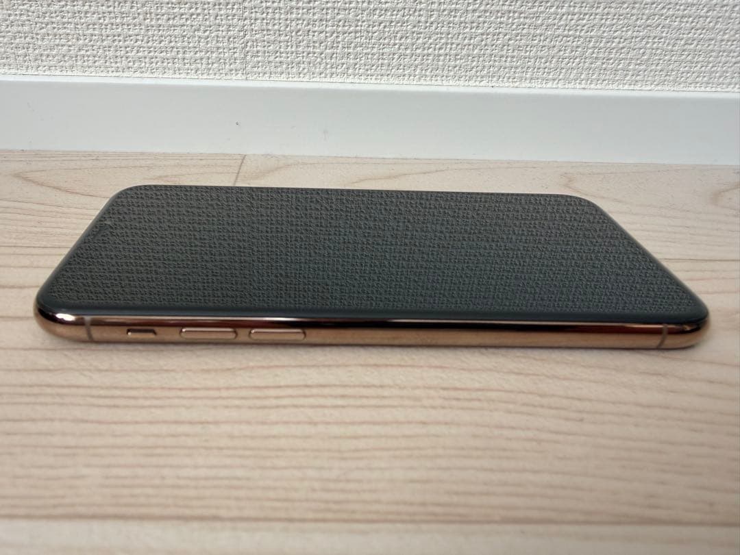 【美品】iPhone 11 pro ゴールド 256GB本体