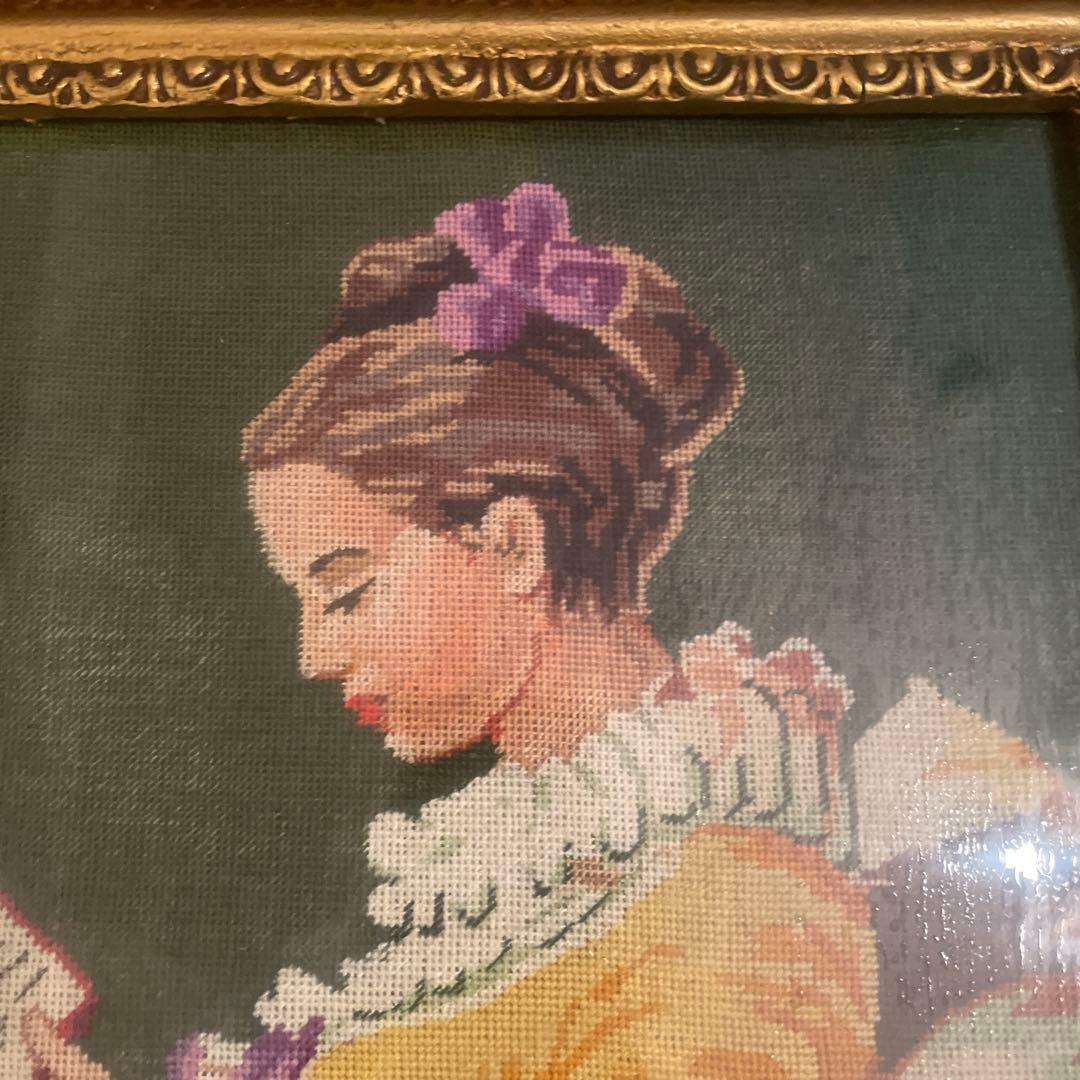 “読書する娘”の絵画 金色フレーム付き