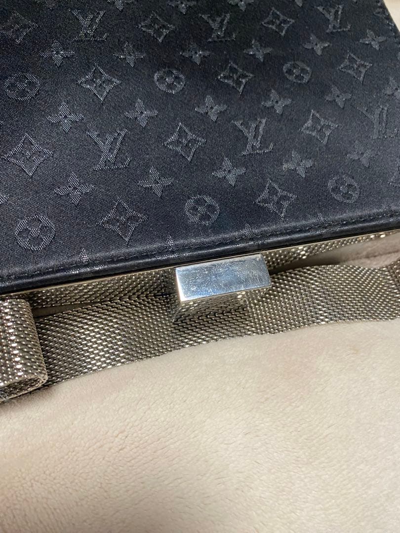 Louis Vuitton パーティーバッグ 黒