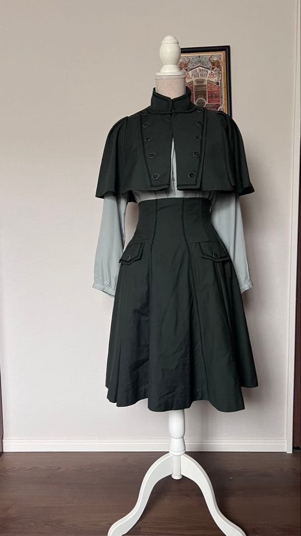 Sheglit Orléans ケープ&スカートセット