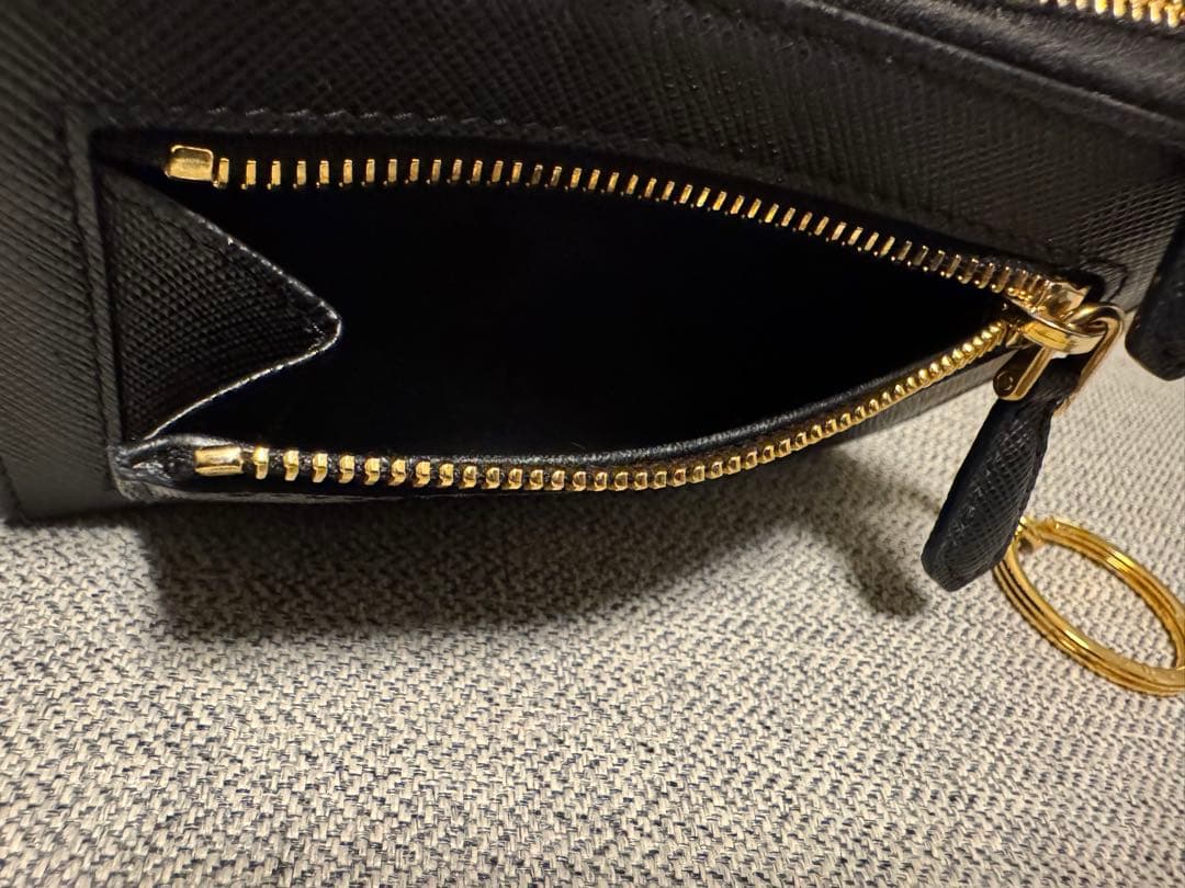 PRADA プラダ　1PP122 サフィアーノ レザー キーチェーン