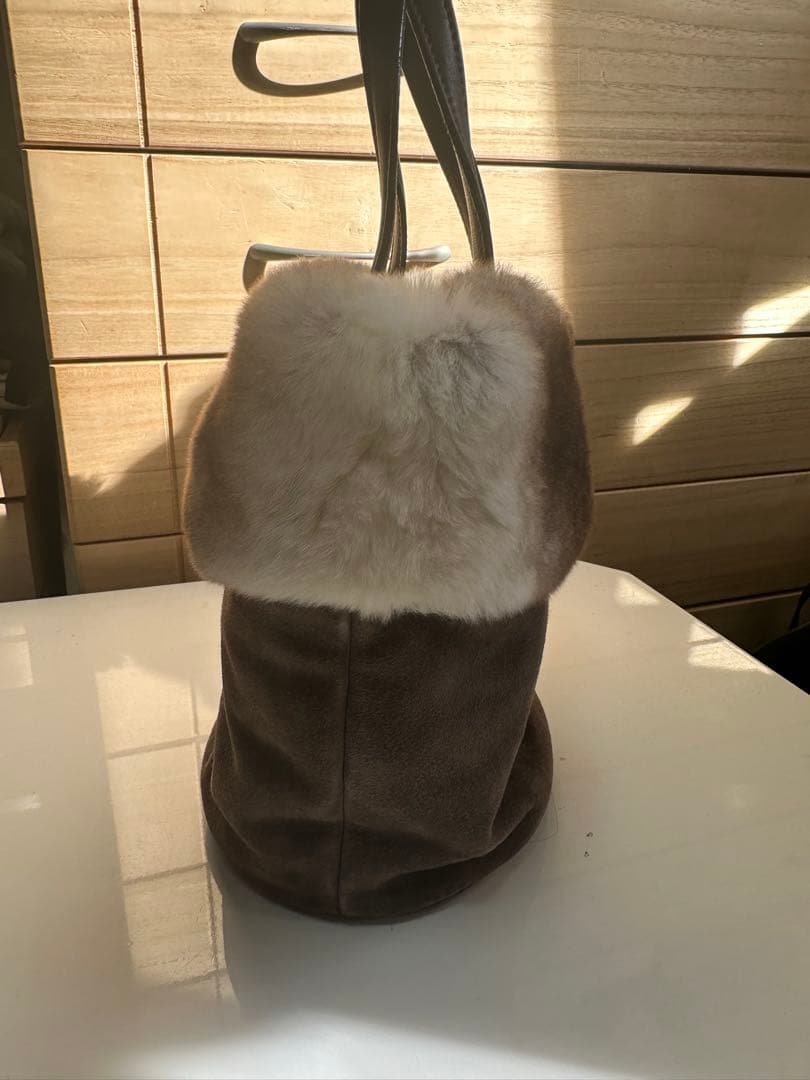 値下げしました！フェラガモのファーバック