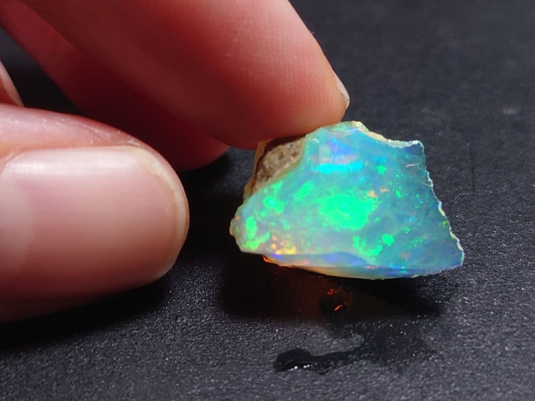 エチオピア　ウェロ産　オパール　チョーク　鉱物標本　原石