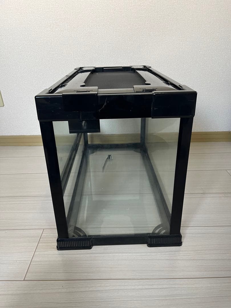 爬虫類飼育ケージ 黒