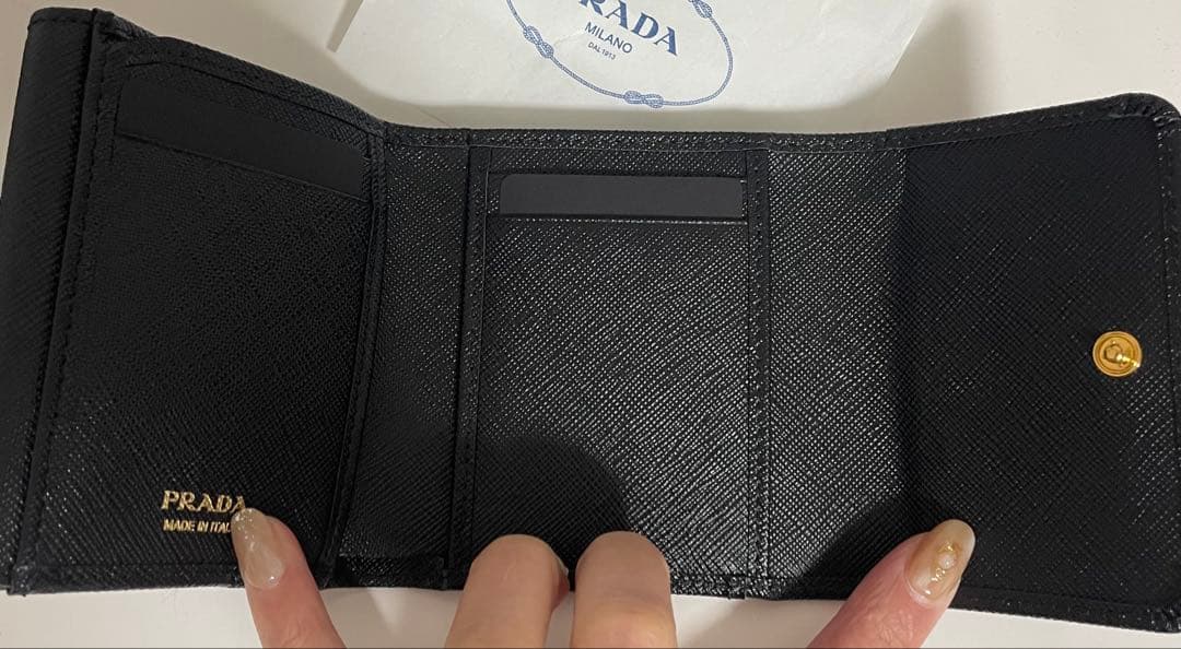 ブラックレザー 三つ折り財布