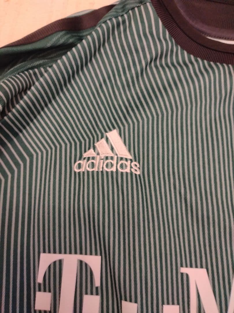 【未使用、タグ無】バイエルンミュンヘン　オリバーカーン　ユニホーム　サイズ:O