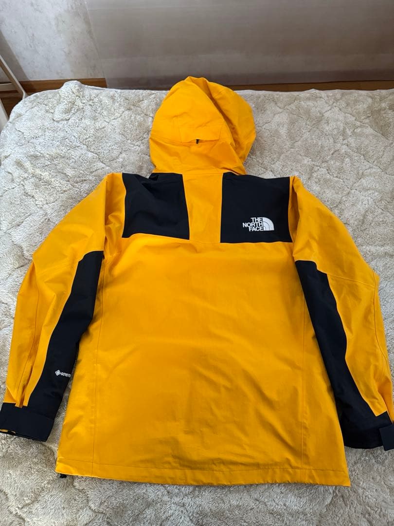 The North Face イエロー ブラック ジャケット