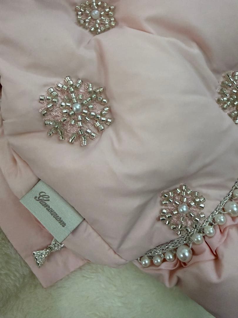 試着のみ グラマーイズム ダウン ピンク ファー ビジュー パール 犬服