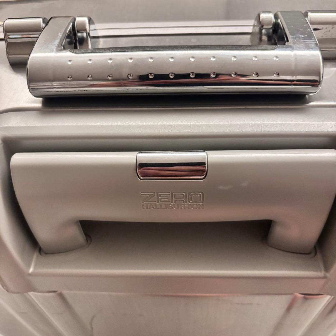 ゼロハリバートン ZRP-Fキャリーケース 2輪 36L シルバー