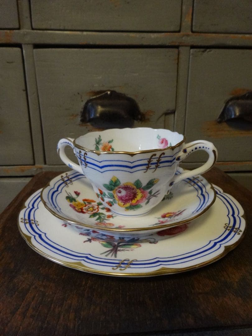 【イギリスアンティーク】トリオ食器セット　カップソーサー