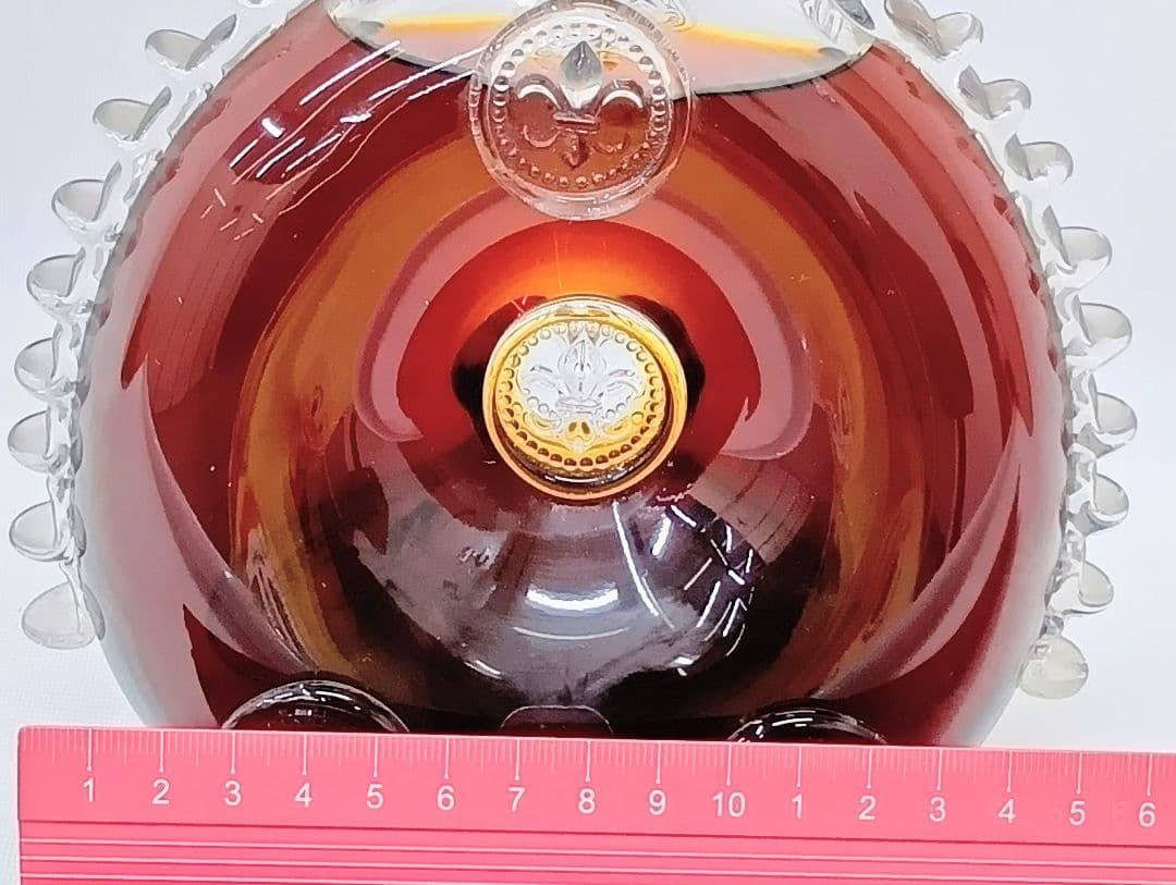 レミーマルタンの最高級コニャック「ルイ13世」 ※本体のみ　ひび割れかけなしYK