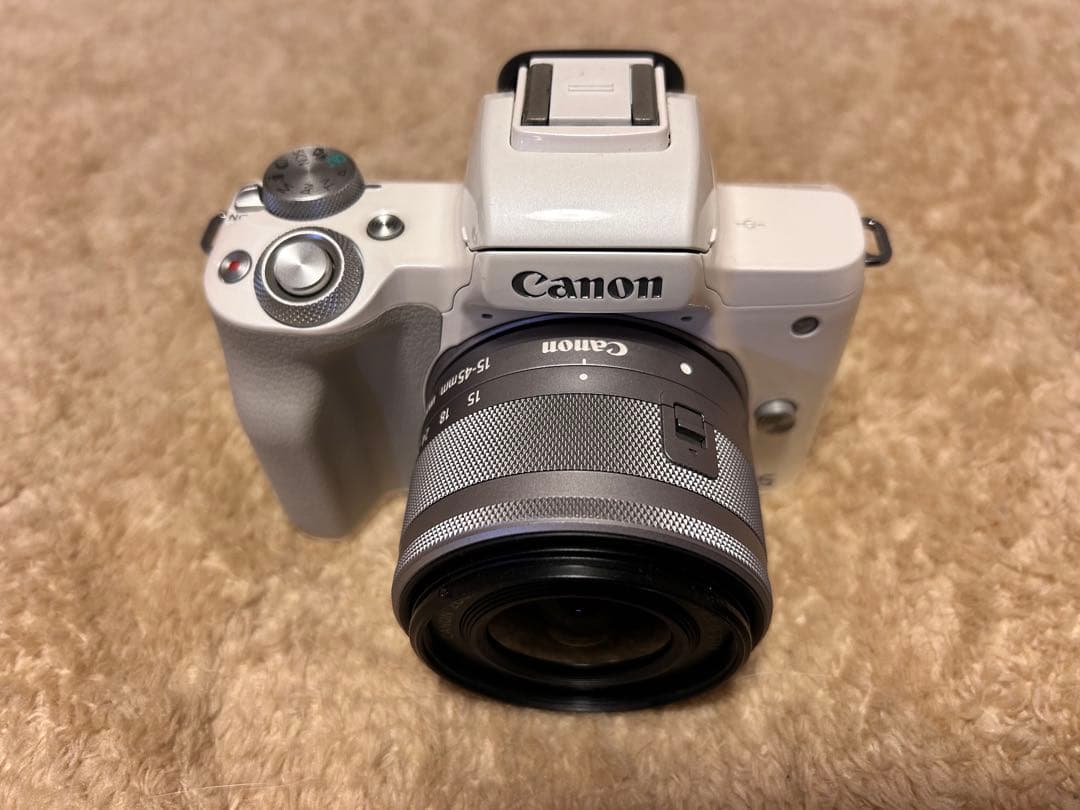 オ*ー様 ★Canon EOS Kiss M ミラーレスカメラ★