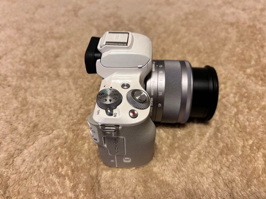 オ*ー様 ★Canon EOS Kiss M ミラーレスカメラ★