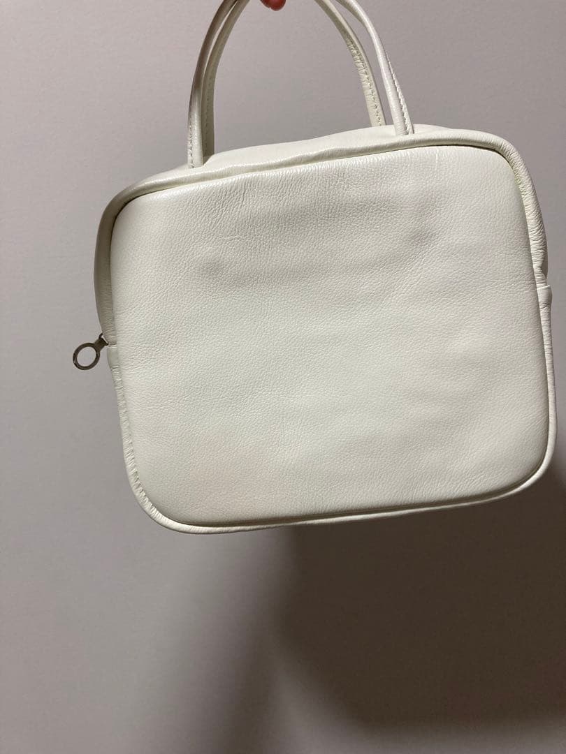 Aeta ホワイト スクエアハンドバッグ