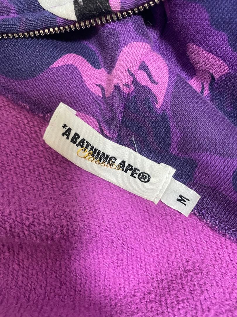 A BATHlNG APE シャークパーカー　ファイヤーカモ