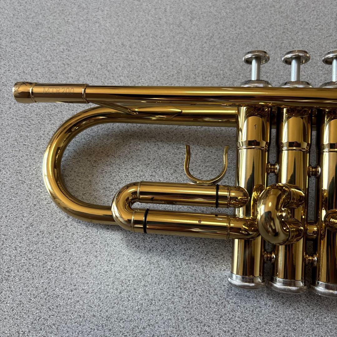 〔期間限定値下げ〕トランペット 3バルブ 本体＋ケース +初心者入門本セット