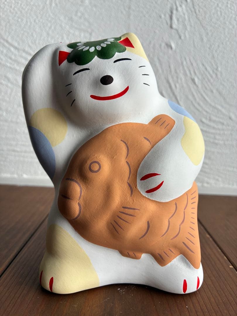 工房輪葉葉　鯛猫　右手上げ　招き猫　四つ葉のクローバー