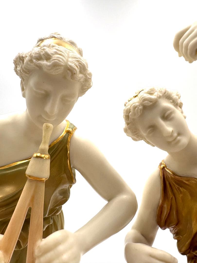 Worcesterロイヤルウースター1827 1828フィギュリン2体