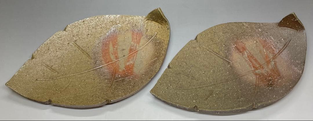 金重愫　備前葉皿　二人　円山窯　共箱　栞　X380