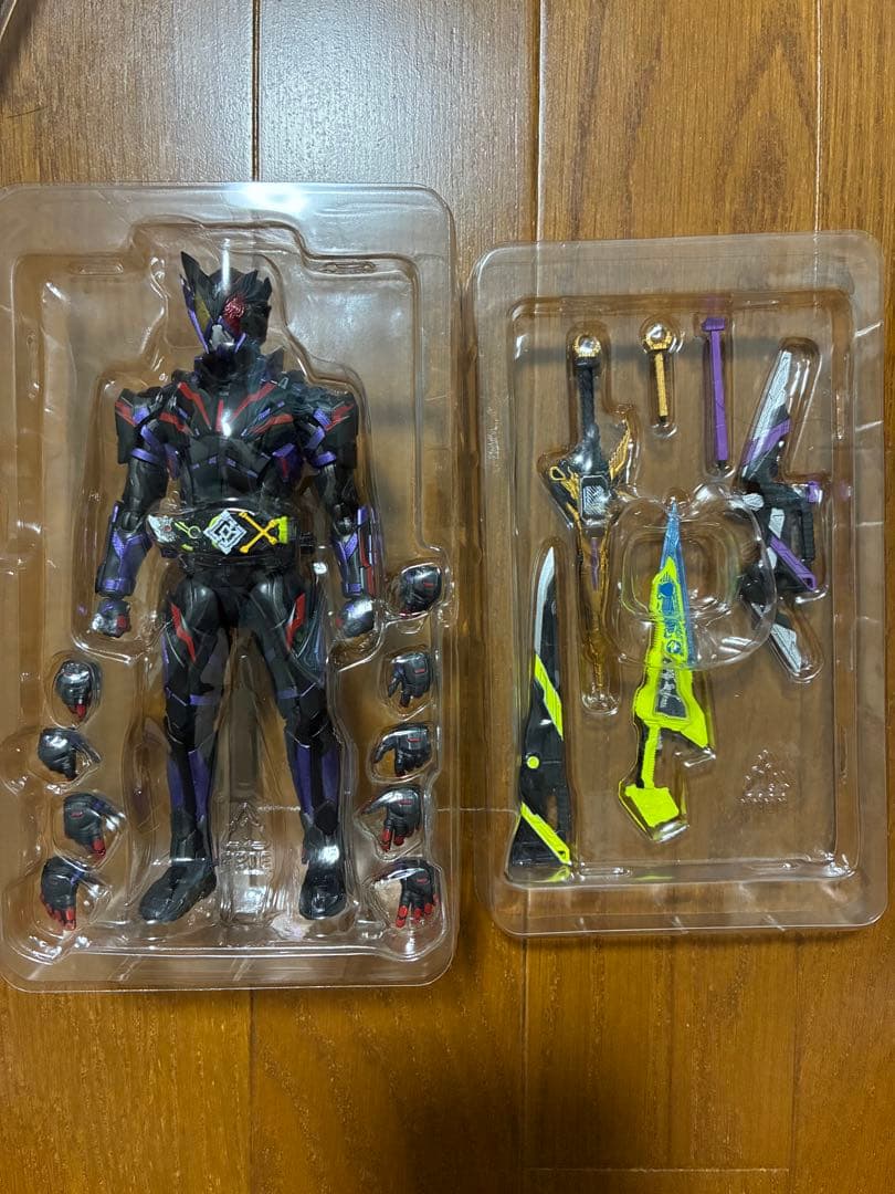 s.h.figuarts 仮面ライダー滅　アークスコーピオン