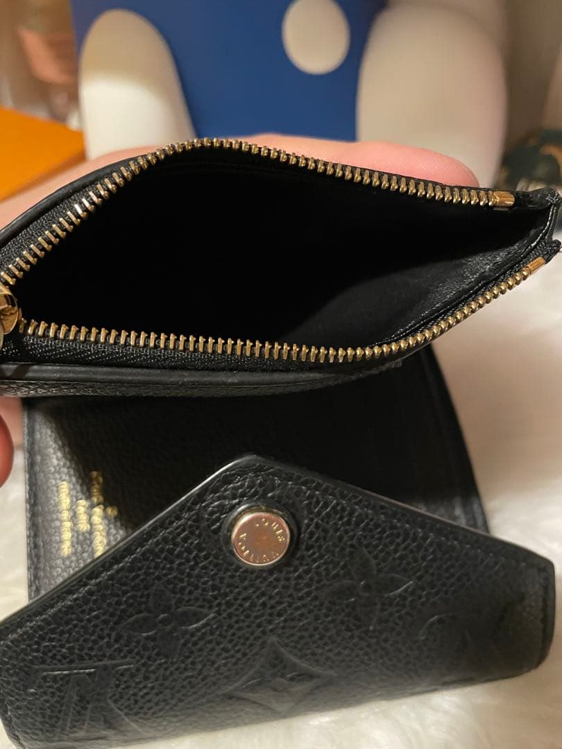 ルイヴィトン ポルトフォイユ ヴィクトリーヌ アンプラント　黒