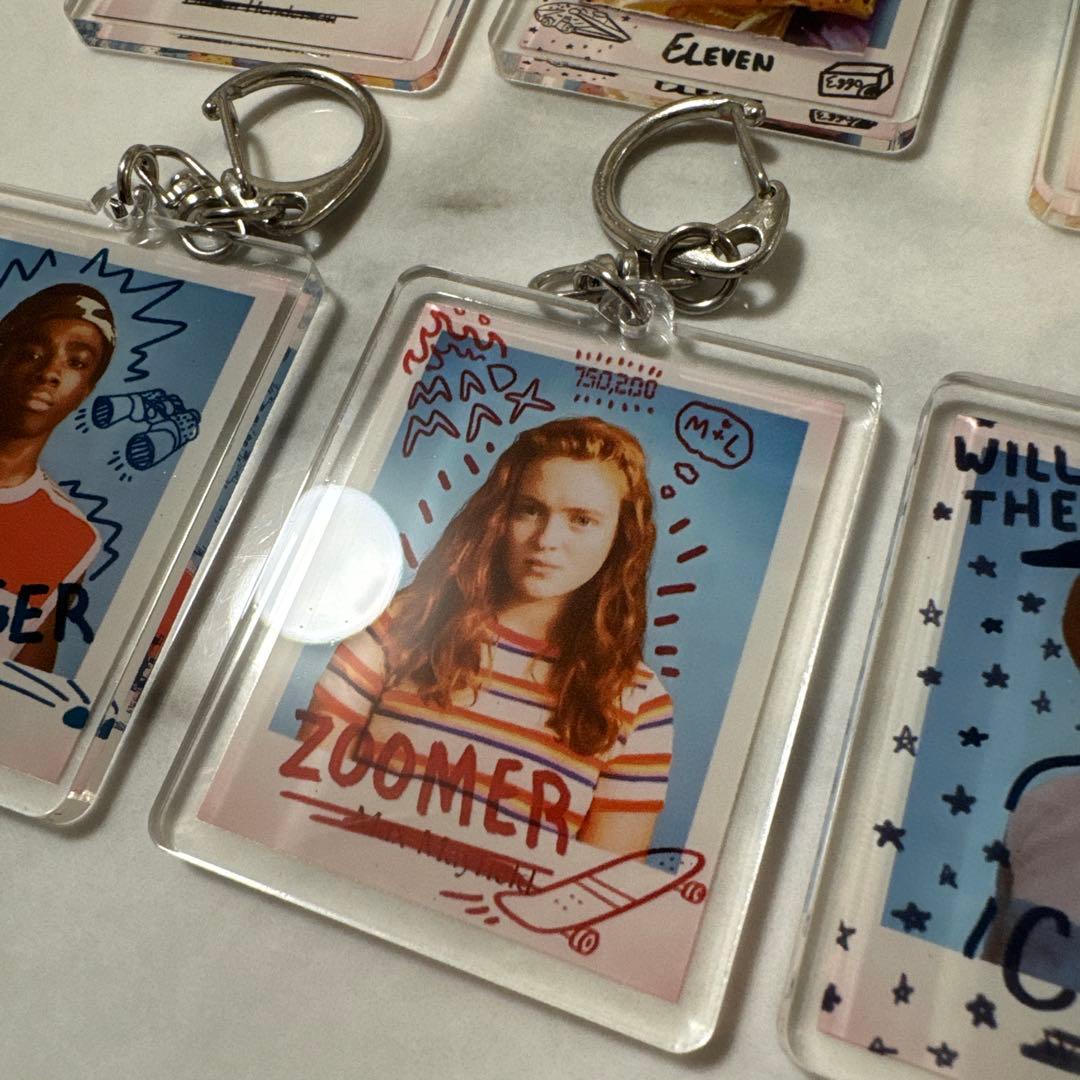 T*w様 ストレンジャー・シングス　落書きデザイン キーホルダー全6種類