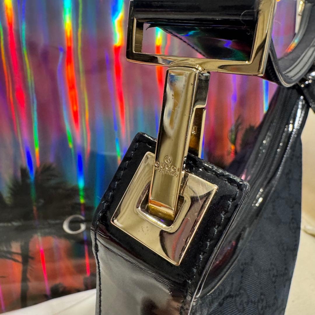 GUCCI ブラック GGパターン ハンドバッグ