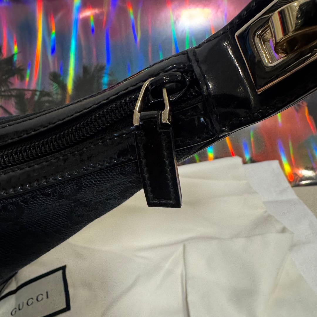 GUCCI ブラック GGパターン ハンドバッグ