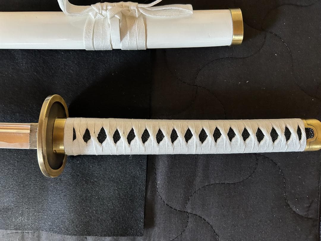 【ソウ】ONE　PIECE　ゾロ　刀（和道一文字、三代鬼徹、雪走、秋水）