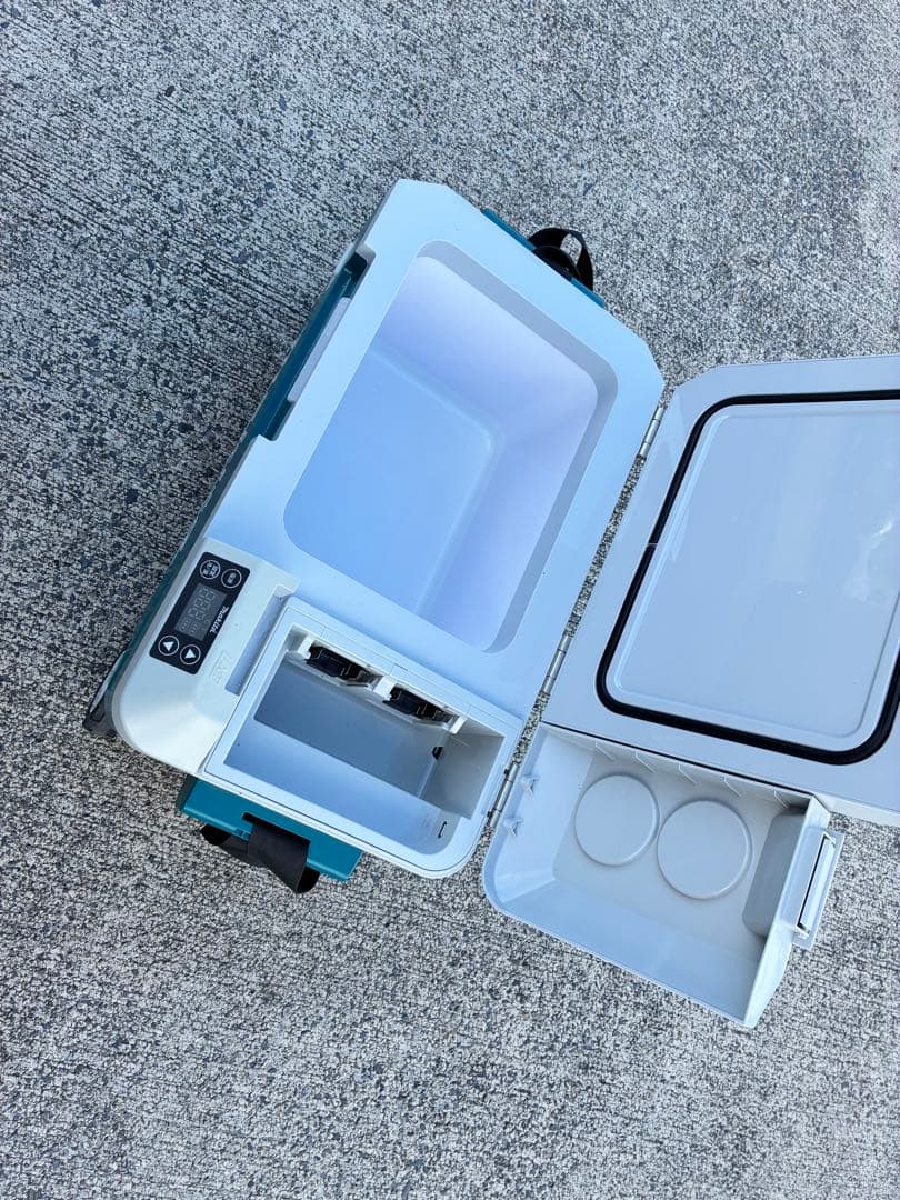 マキタ　冷蔵庫