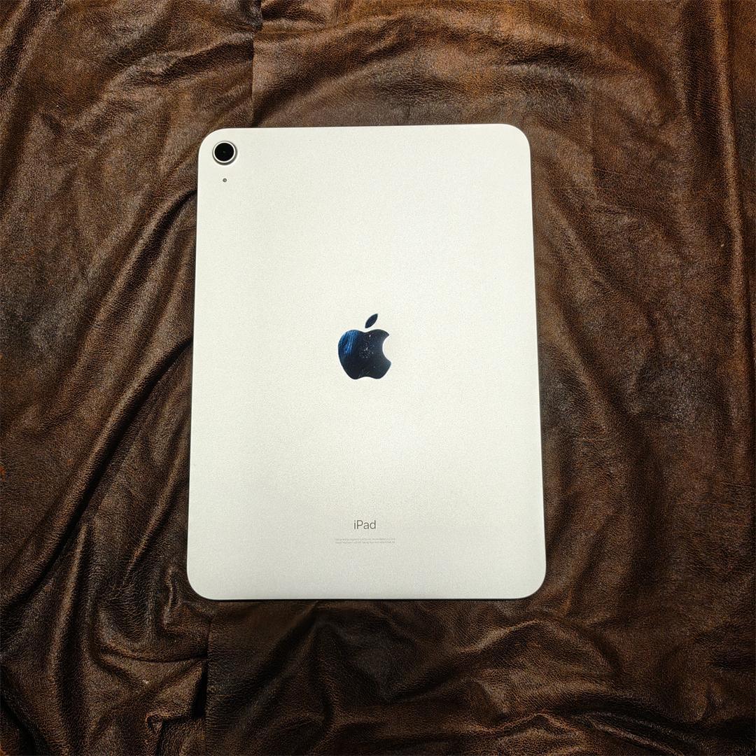 美品 iPad 第10世代 WiFiモデル 64GB シルバー