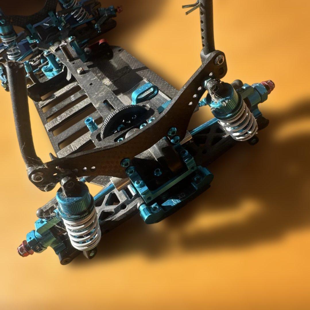 ミニ四駆シャーシ 青 カーボンファイバー