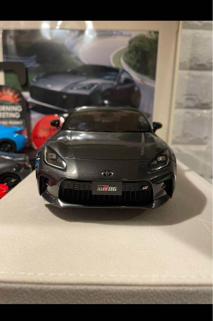 トヨタディーラー専売品のMake Up製　GR86 1/18