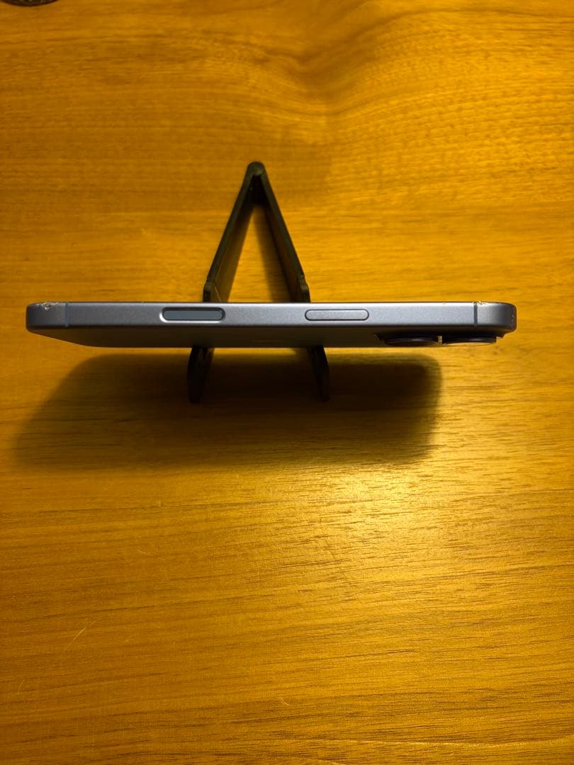 iPhone16 本体 ウルトラマリン 256GB 中古 バッテリー容量93%