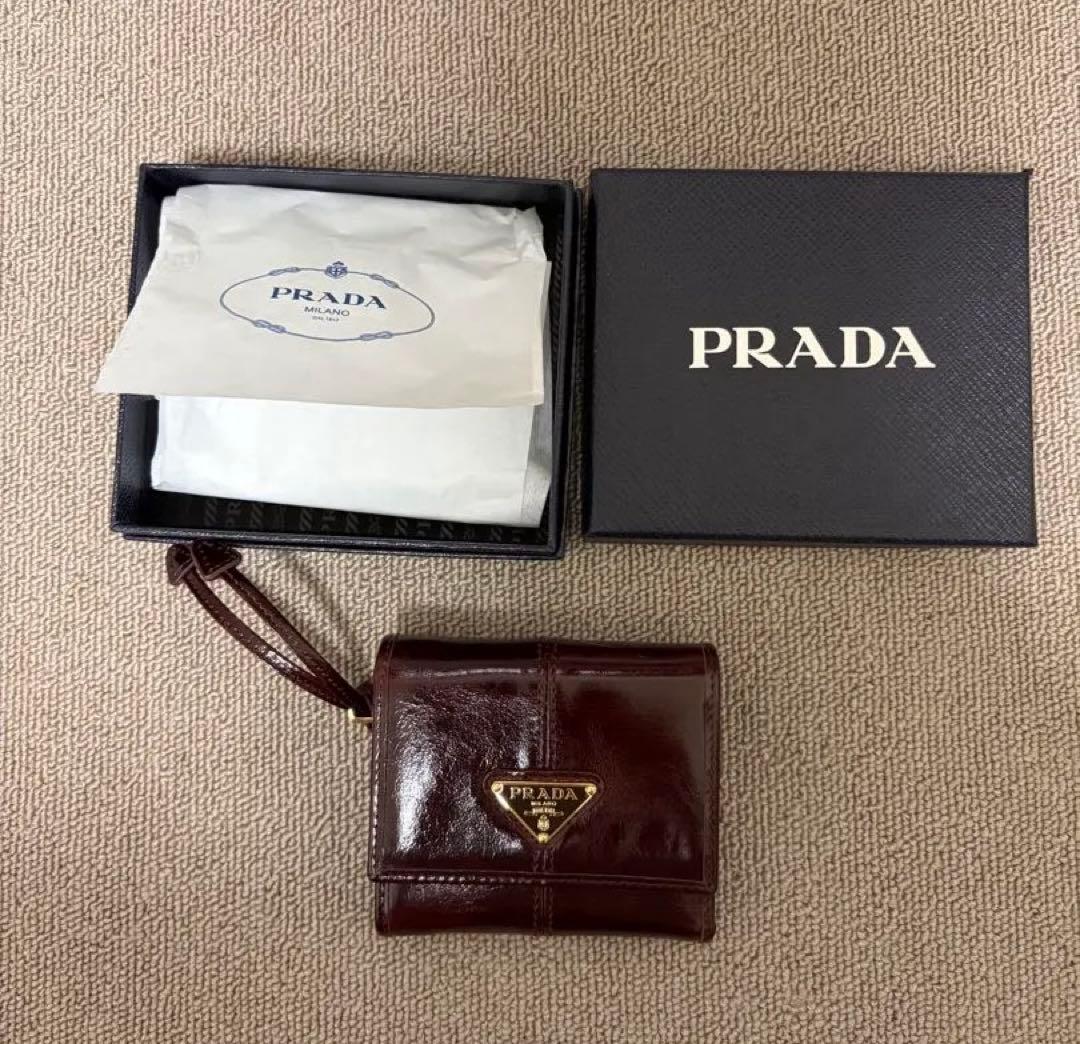 PRADA ソフトルックスレザー バーガンディ 三つ折り財布