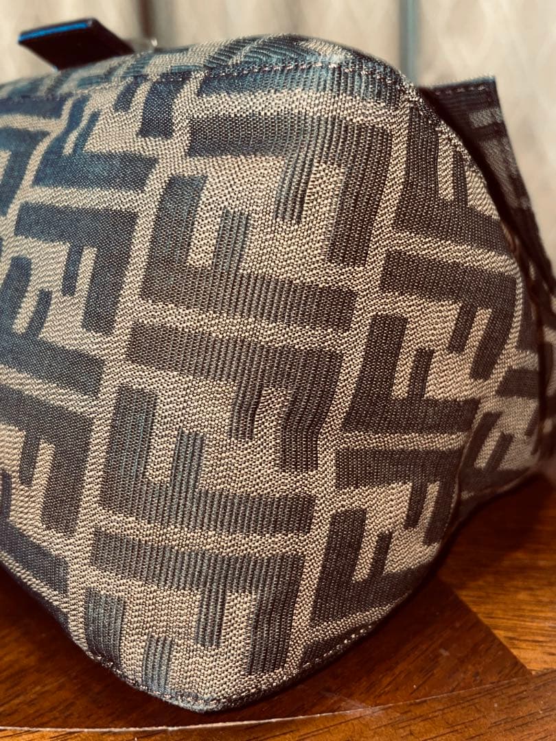 Fendi FFロゴ ショルダーバッグ ベージュ/ブラウン