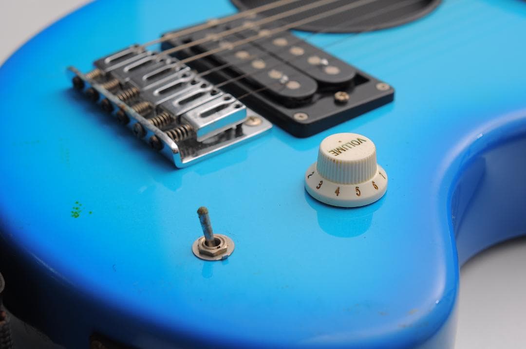 【動作確認済み】最終お値下げ　フェルナンデス ZO-3ギター