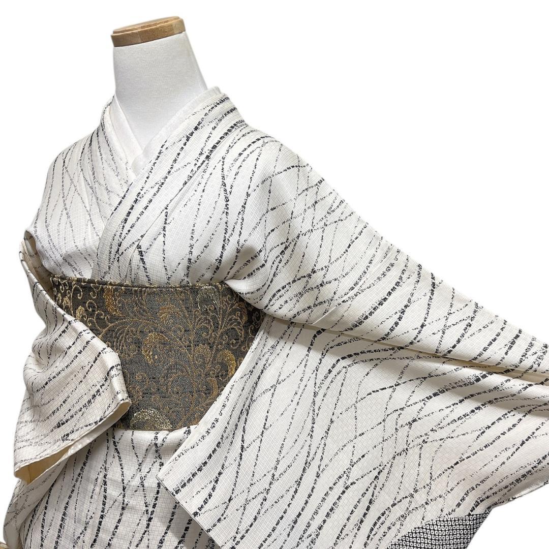 作家もの　付け下げ　モノトーン　よろけ　縦縞　網目地紋　着物　114b d ms